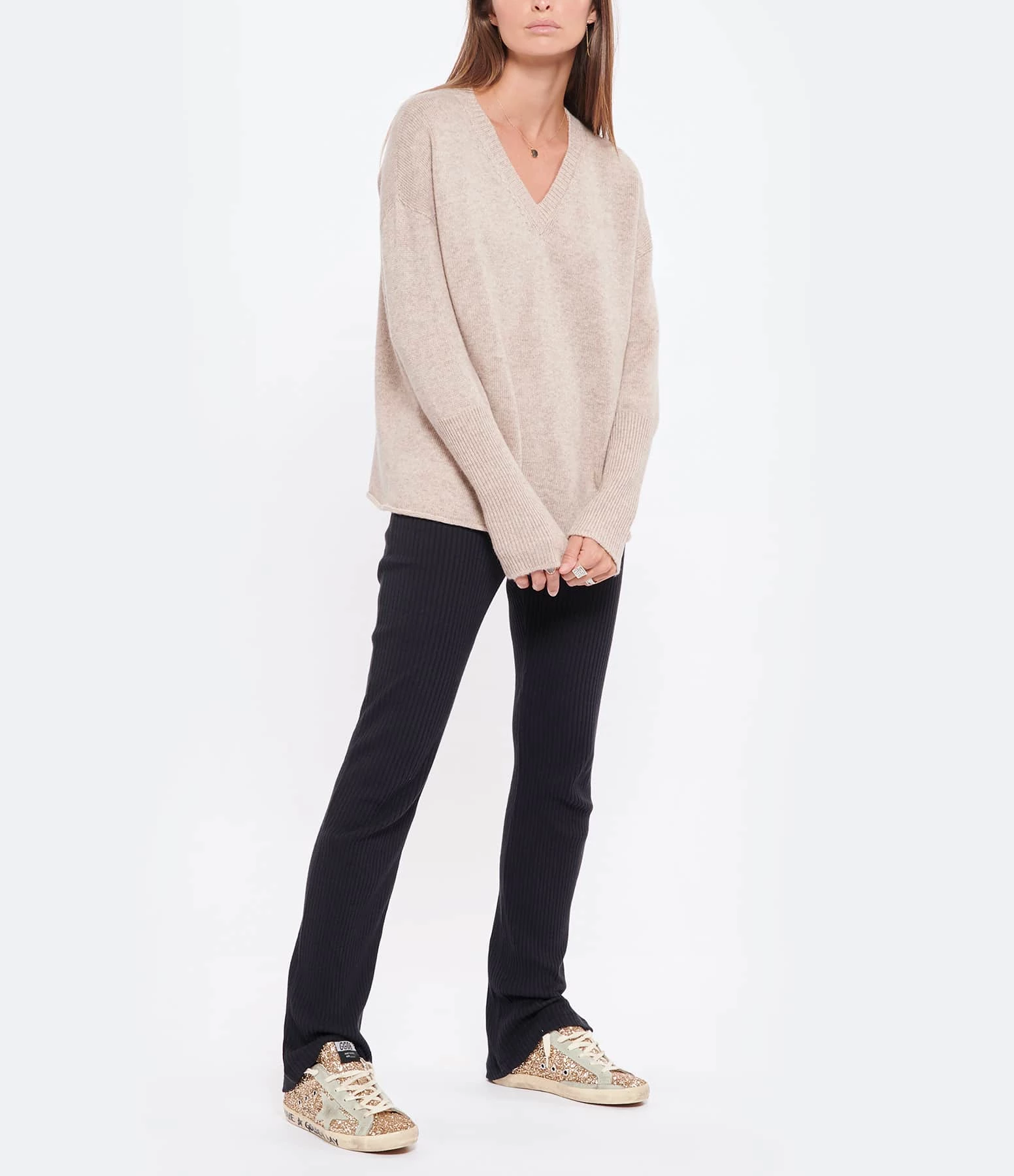 MAJESTIC FILATURES Pull Col V Laine Cachemire Ficelle 4 MAJESTIC FILATURES Pull Col V Laine Cachemire Ficelle – Image 4