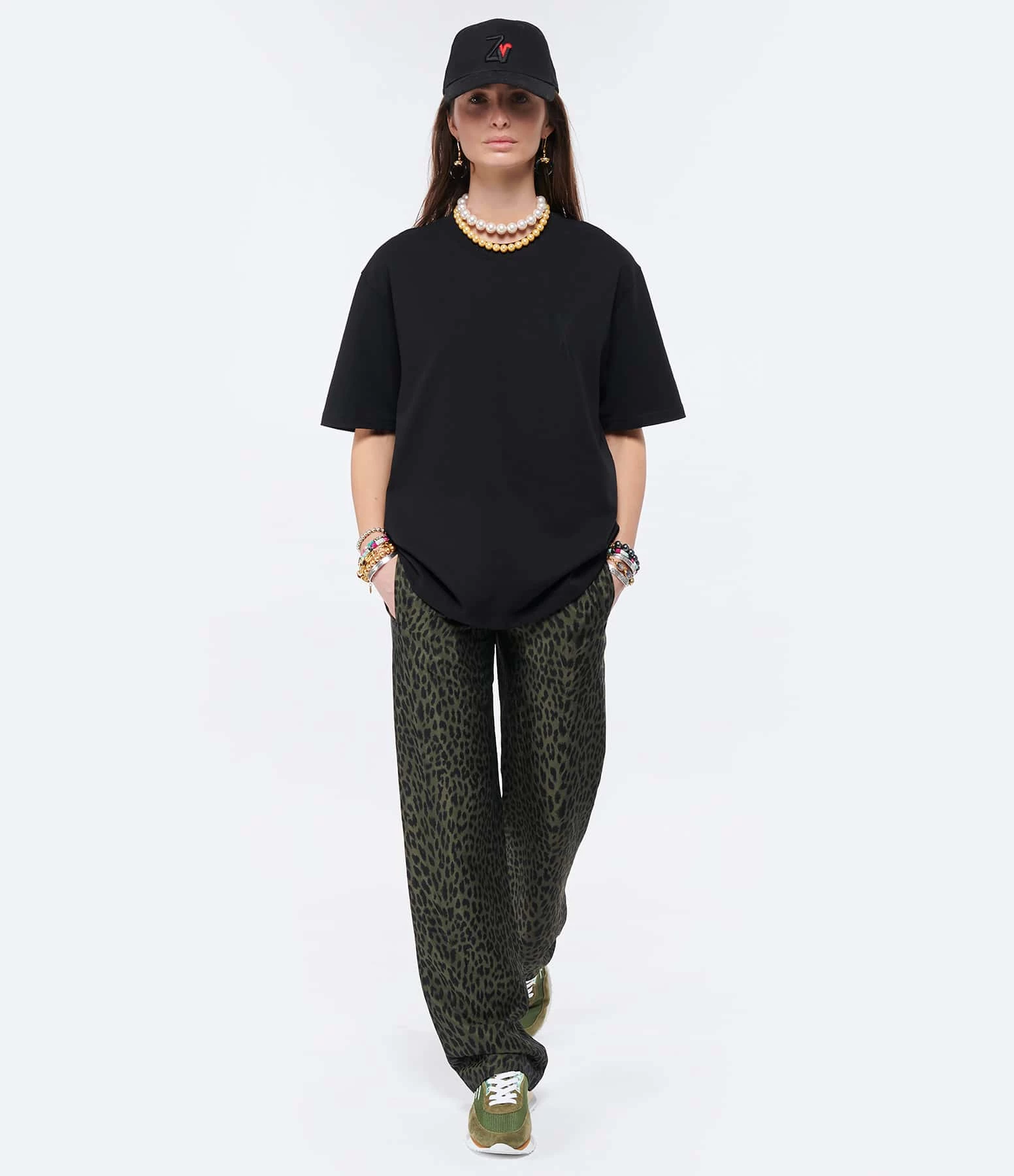 AMI Paris Tee-shirt Unisexe Ami De Cœur Coton Biologique Noir 3 AMI Paris Tee-shirt Unisexe Ami De Cœur Coton Biologique Noir – Image 3