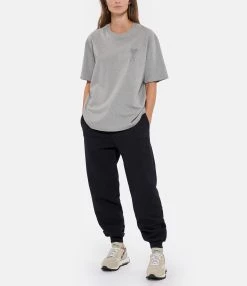 AMI Paris Tee-shirt Unisexe Ami De Cœur Coton Biologique Gris Chiné 8 AMI Paris Tee-shirt Unisexe Ami De Cœur Coton Biologique Gris Chiné -Majestic Filatures shop amipa look20220706 344