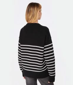 AMI Paris Pull Marinière Unisexe Ami De Cœur Laine Noir Blanc Rouge 9 AMI Paris Pull Marinière Unisexe Ami De Cœur Laine Noir Blanc Rouge -Majestic Filatures shop amipa look20221124 279