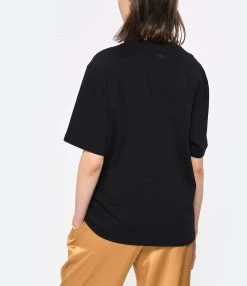 AMI Paris Tee-shirt Unisexe Ami De Cœur Coton Biologique Noir Rouge 9 AMI Paris Tee-shirt Unisexe Ami De Cœur Coton Biologique Noir Rouge -Majestic Filatures shop amipa look20230223 399