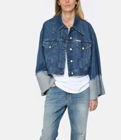 CLOSED Veste Courte Denim Coton Bio Bleu Foncé -Majestic Filatures shop close look20230214 343