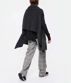 CT PLAGE Gilet Étole Raccon Gris 7 CT PLAGE Gilet Étole Raccon Gris -Majestic Filatures shop ctpla look20220713 260