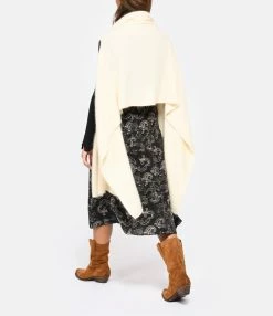 CT PLAGE Gilet Étole Raccon Blanc 7 CT PLAGE Gilet Étole Raccon Blanc -Majestic Filatures shop ctpla look20220824 303