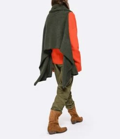 CT PLAGE Gilet Étole Raccon Kaki -Majestic Filatures shop ctpla look20220824 37