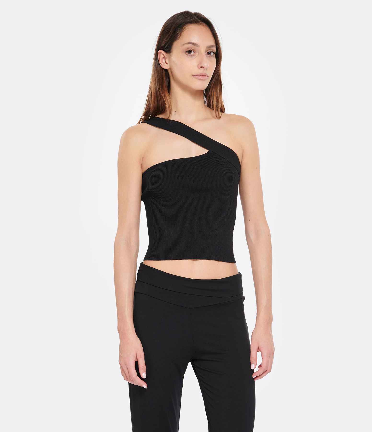 GAUGE81 Top Selasa Noir 3 GAUGE81 Top Selasa Noir – Image 3