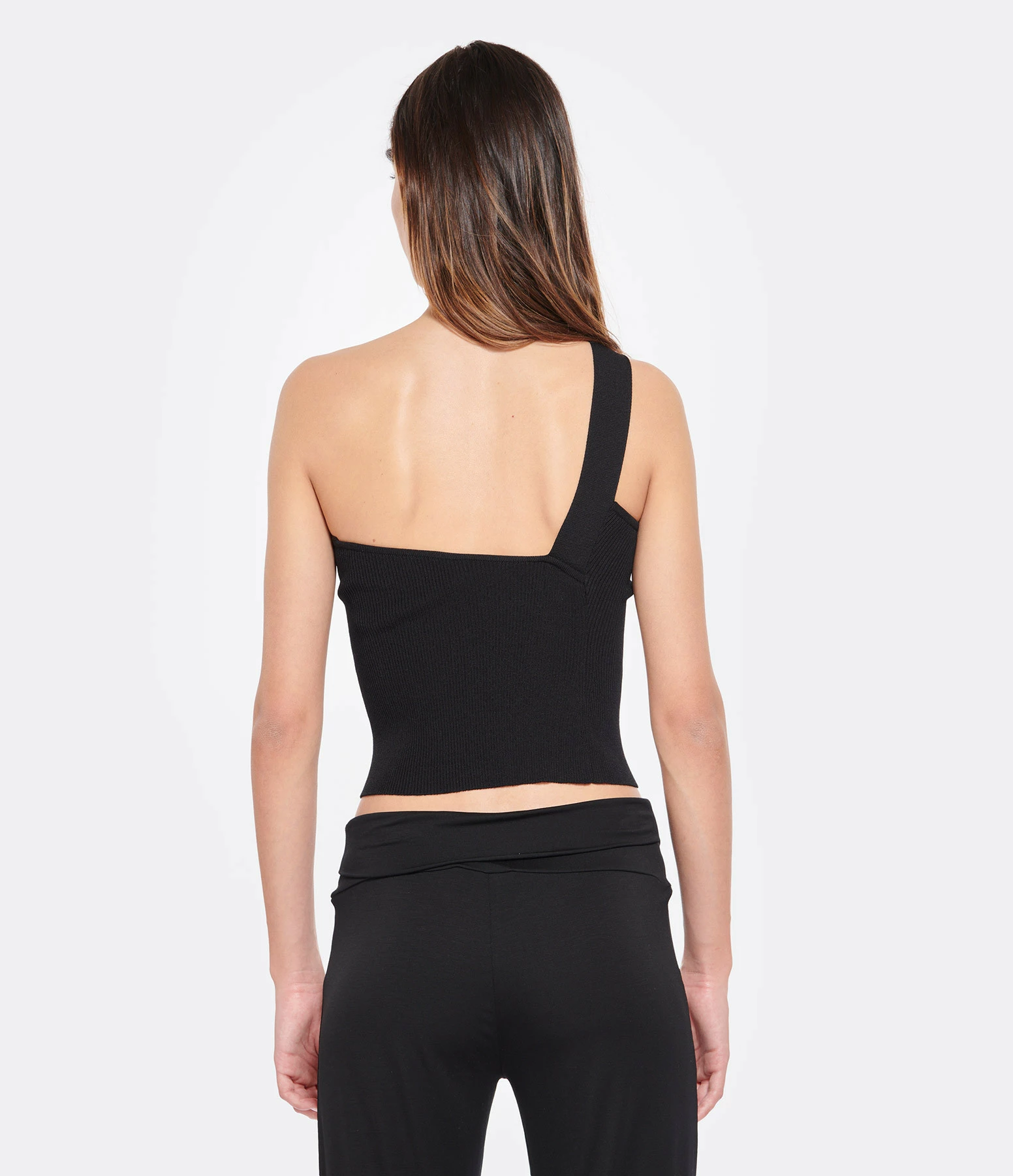 GAUGE81 Top Selasa Noir 4 GAUGE81 Top Selasa Noir – Image 4