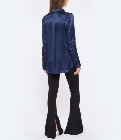 HANA SAN Chemise Nisha Soie Bleu Nuit 9 HANA SAN Chemise Nisha Soie Bleu Nuit -Majestic Filatures shop hanas look20220831 351
