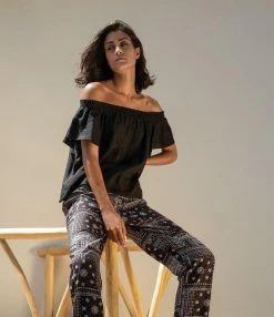 JEANNE VOULAND Top Daisie Bardot Lin Lavé Noir -Majestic Filatures shop jvoul look20210804 5 1