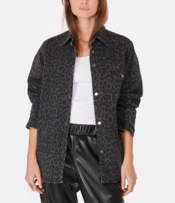 JEANNE VOULAND Surchemise Ezra Denim Léopard Stone Noir -Majestic Filatures shop jvoul look20221012 343