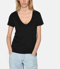 JEANNE VOULAND Tee-shirt Bobby V Coton Pima Noir -Majestic Filatures shop jvoul look20230215 476