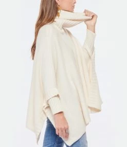 Kujten Poncho Ciara Col Roulé Cachemire Blanc 7 Kujten Poncho Ciara Col Roulé Cachemire Blanc -Majestic Filatures shop kujte look20220928 208