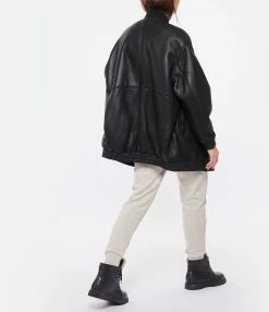 LOULOU STUDIO Veste Bomber Gabriola Cuir Shearling Noir -Majestic Filatures shop loulo look20220928 85