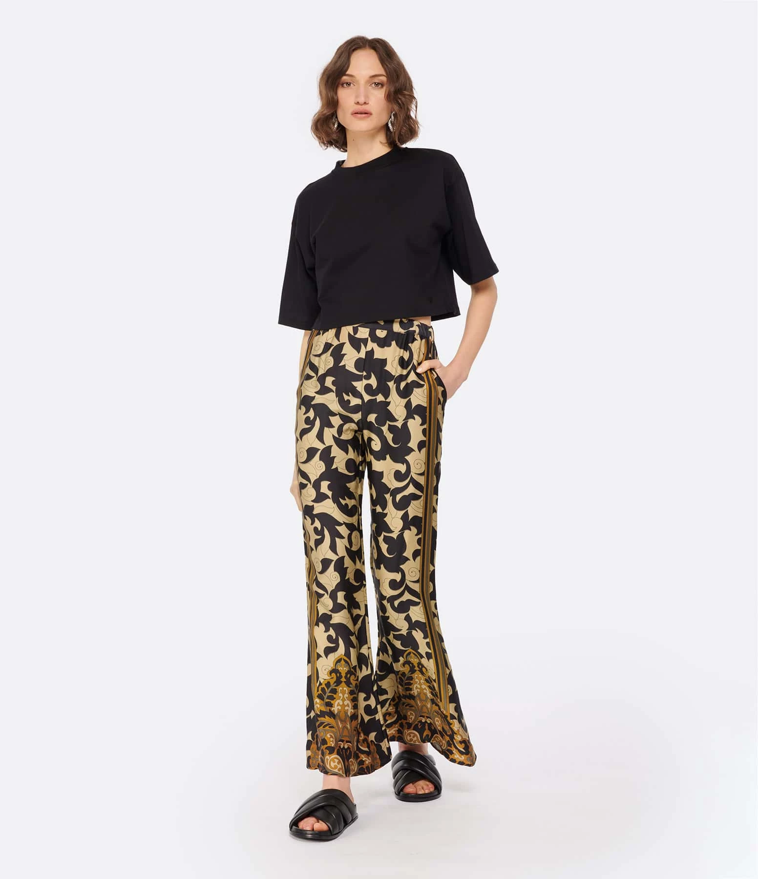 LOULOU STUDIO Tee-shirt Court Gupo Coton Noir 5 LOULOU STUDIO Tee-shirt Court Gupo Coton Noir – Image 5