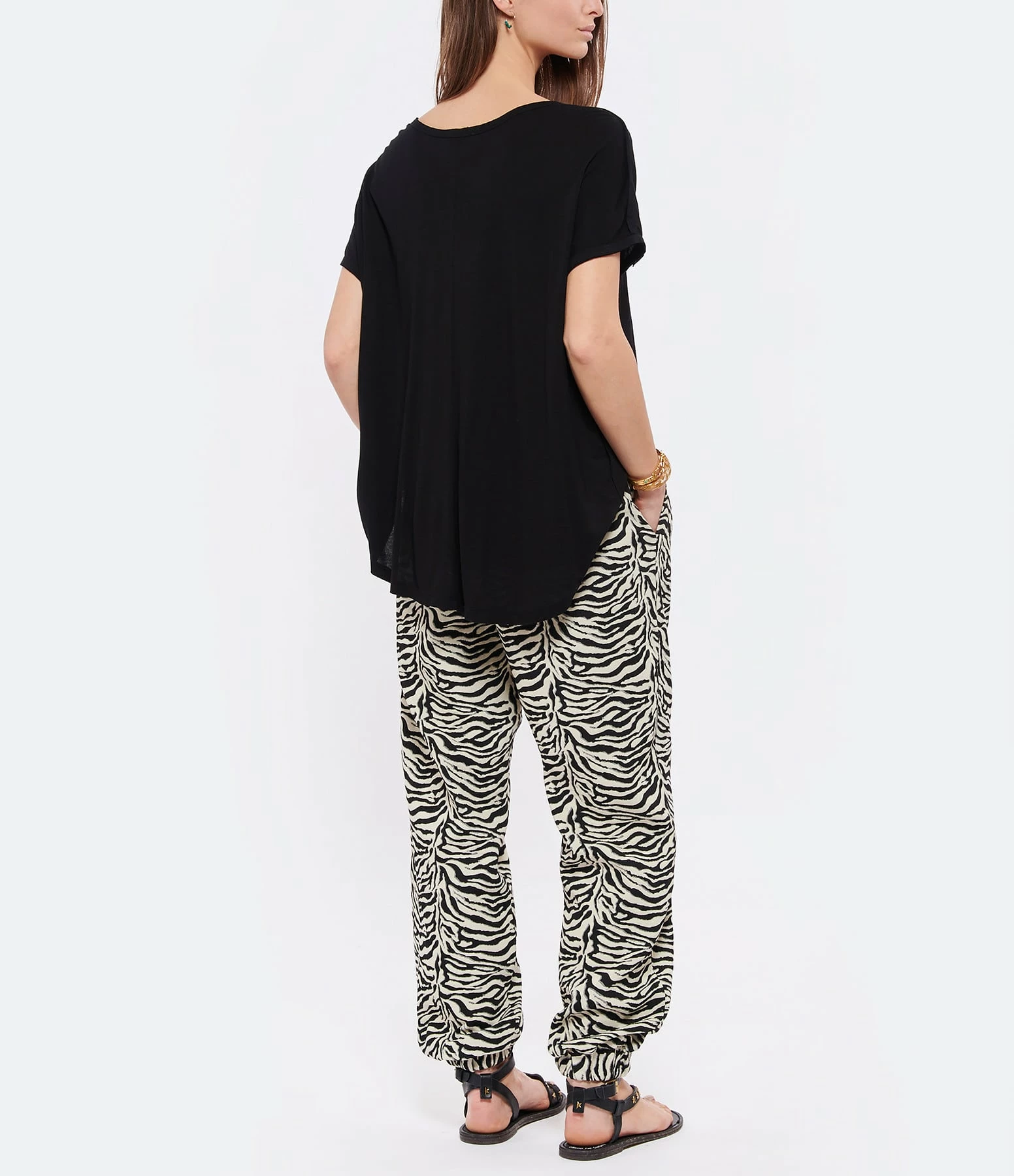 MAEVY MOUVEMENT LIBRE Tee-shirt Parfait Bambou Noir 5 MAEVY MOUVEMENT LIBRE Tee-shirt Parfait Bambou Noir – Image 5