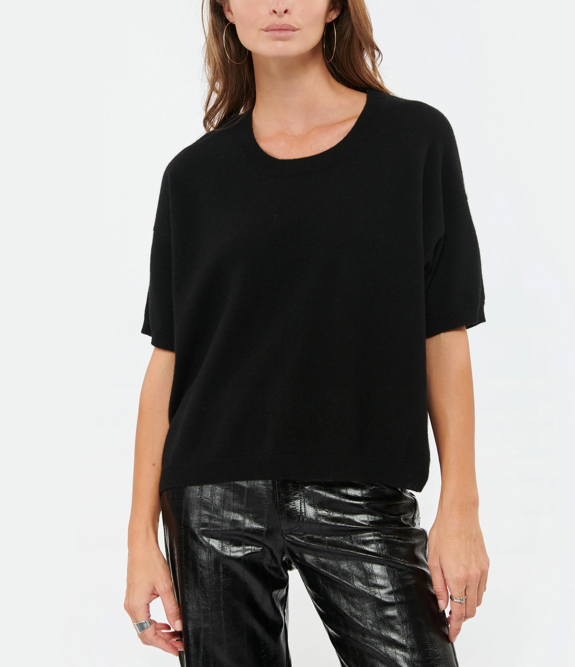 MAJESTIC FILATURES Pull Col Rond Cachemire Noir 3 MAJESTIC FILATURES Pull Col Rond Cachemire Noir – Image 3