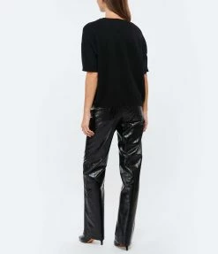 MAJESTIC FILATURES Pull Col Rond Cachemire Noir 9 MAJESTIC FILATURES Pull Col Rond Cachemire Noir -Majestic Filatures shop majes look20220913 190 scaled