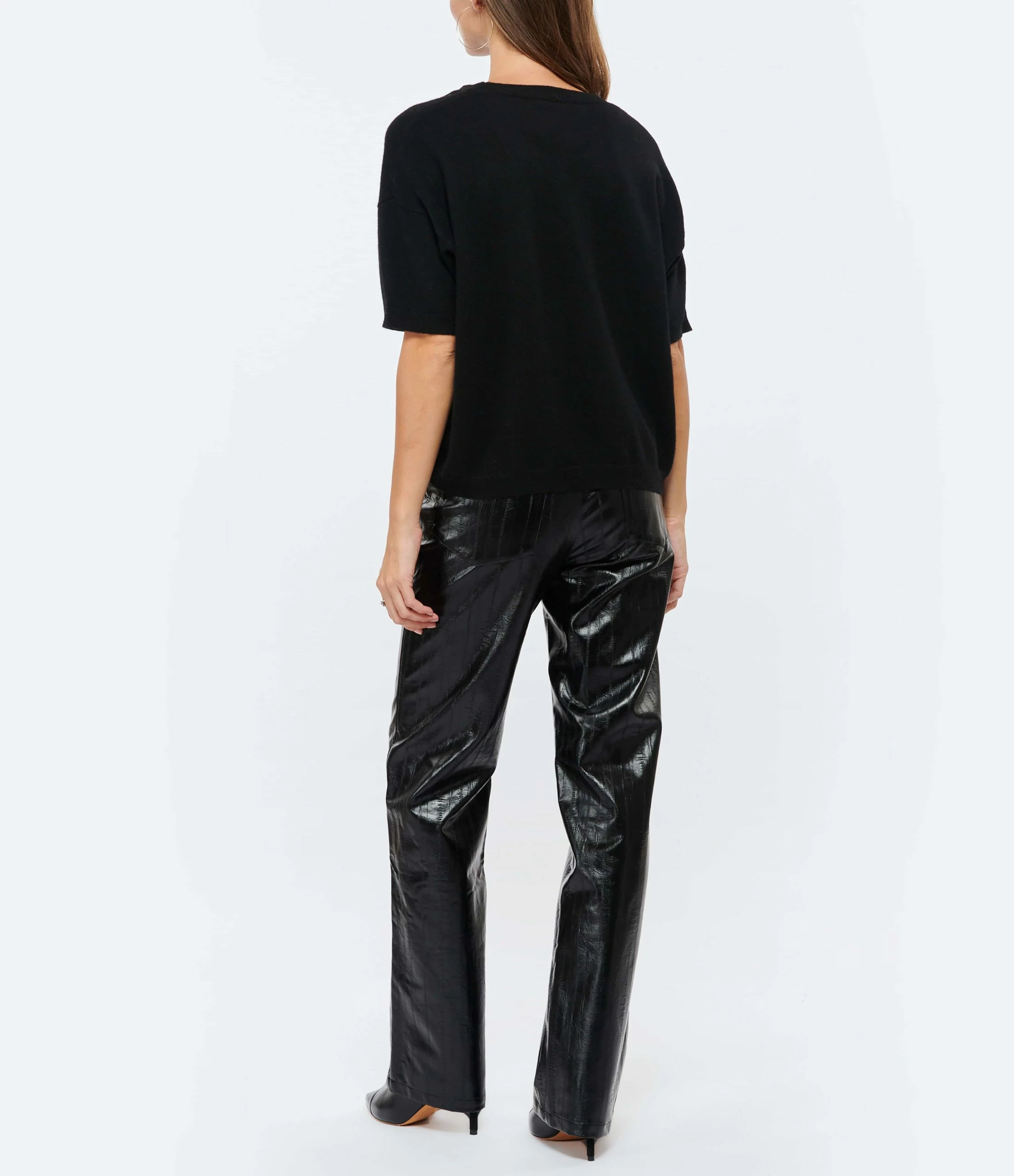 MAJESTIC FILATURES Pull Col Rond Cachemire Noir 5 MAJESTIC FILATURES Pull Col Rond Cachemire Noir – Image 5