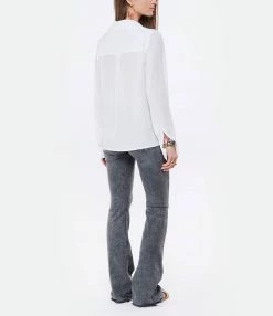 MARGAUX LONNBERG Chemise Alma Soie Blanc -Majestic Filatures shop mlonn look20220201 356