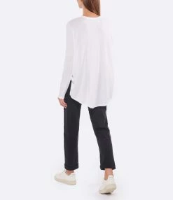MARGAUX LONNBERG Tee-shirt Ines Blanc -Majestic Filatures shop mlonn look20220726 359