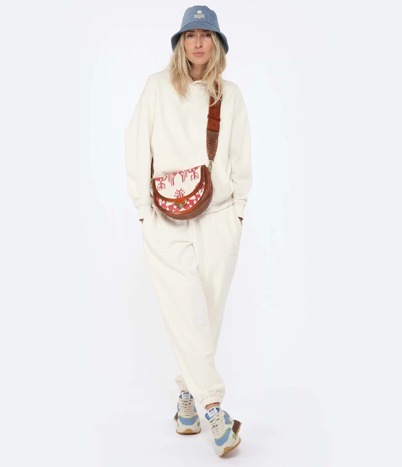 New Balance Sweatshirt Hoodie NB Athletics Coton Beige 5 New Balance Sweatshirt Hoodie NB Athletics Coton Beige – Image 5