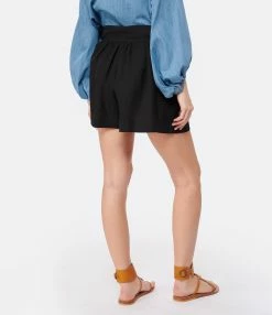 Vanessa Bruno Short Aleck Noir -Majestic Filatures shop vbrun look20230126 467
