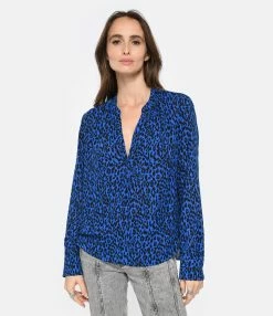 Zadig & Voltaire Blouse Tink Azur 7 Zadig & Voltaire Blouse Tink Azur -Majestic Filatures shop zadig look20221215 205